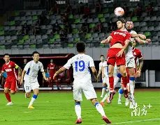 苏超激情街,南京城市活,力绽放,乐鱼体育官网,LEYU,Sports,足球直播,篮球赛事,体育高清,NBA直播