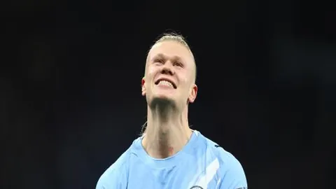 半场快讯：裁判受伤更替，拉希米罚中点球，摩洛哥暂以1-0超越西班牙