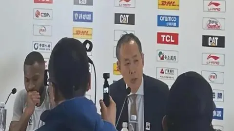 拜仁战胜利创纪录！前9轮轰进34球领跑德甲！